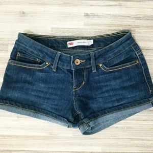 LEVI Shorty Short